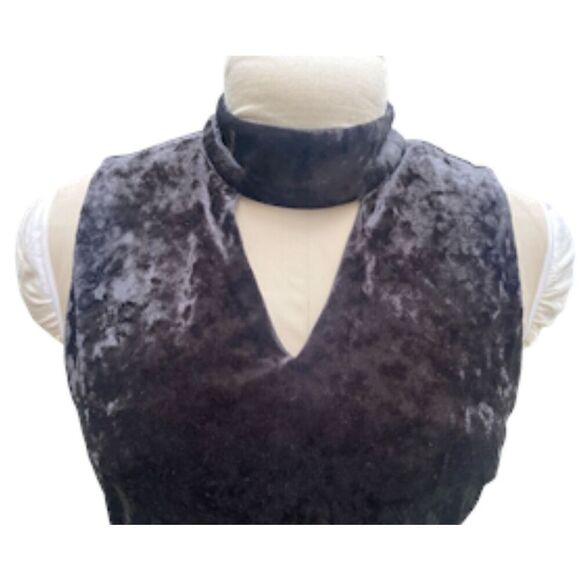 Velvet Glam Sleeveless Top by New Directions Choker Style Neck Sz L Fairy Goth - Picture 2 of 8
